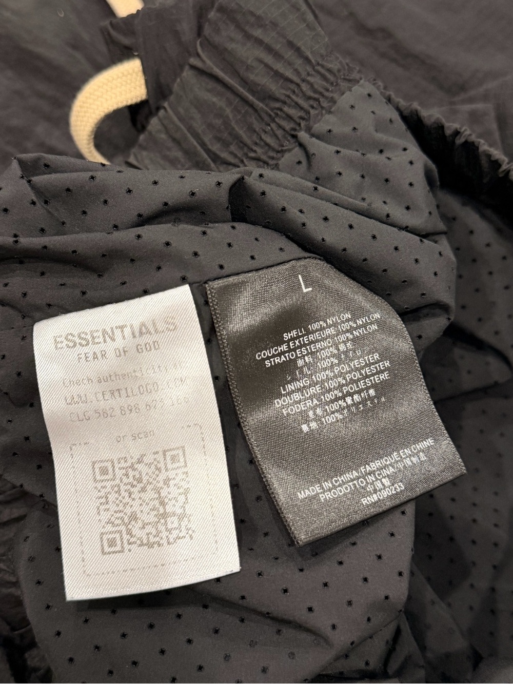 Fear of God Essentials Ripstop Running Shorts Sz L Black Athleisure Streetwear - Picture 8 of 10